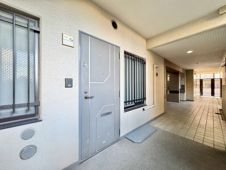 その他 清潔感のある落ち着いた雰囲気の玄関です。