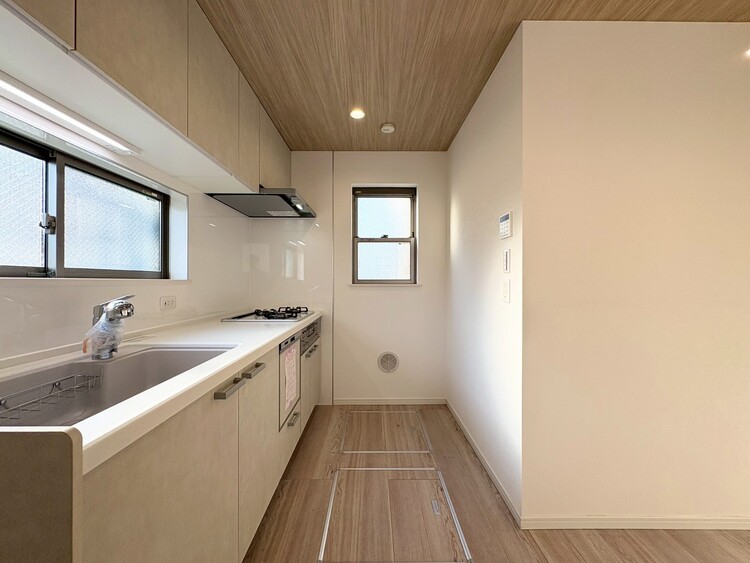 その他 開放感のあるキッチンスペース。調理をしながら、会話も弾みそうですね。