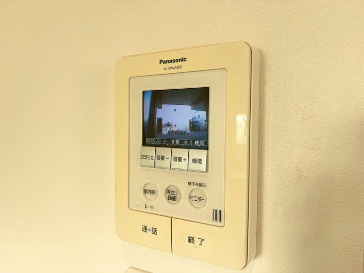 その他 誰が来てもわかる様にモニター付きインターホンを設置。