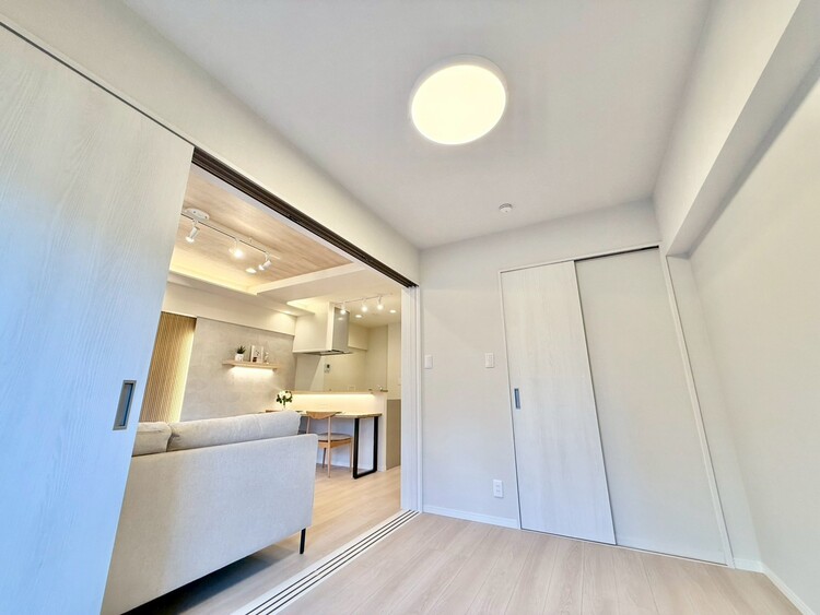 その他 清かで艶やかな時間をもたらしてくれる室内です。