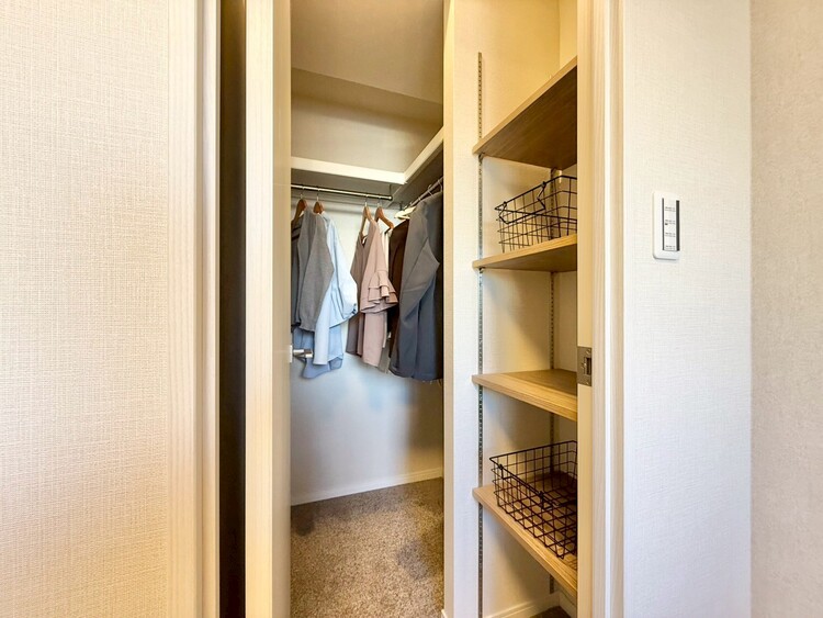 その他 収納スペースが付いていて、お部屋を広く使っていただけます。