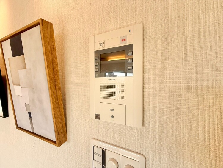 その他 誰が来てもわかる様にモニター付きインターホンを設置。