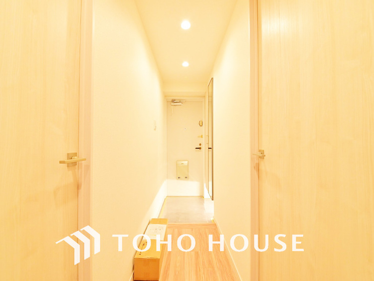 玄関 飾り過ぎないシンプルな内装の玄関