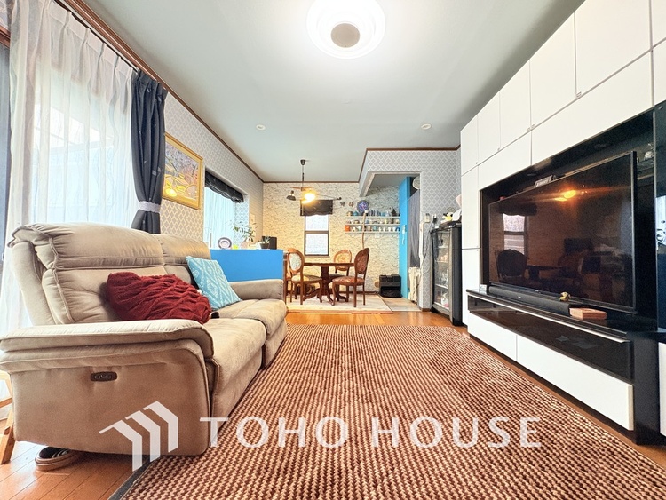 内装 明るいLDKは自然と家族が集まるコミュニケーションの場所に