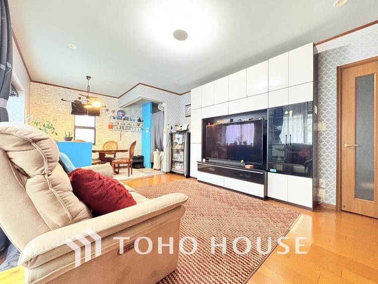 内装 柔らかな陽のそそぐ心地よいリビングダイニング