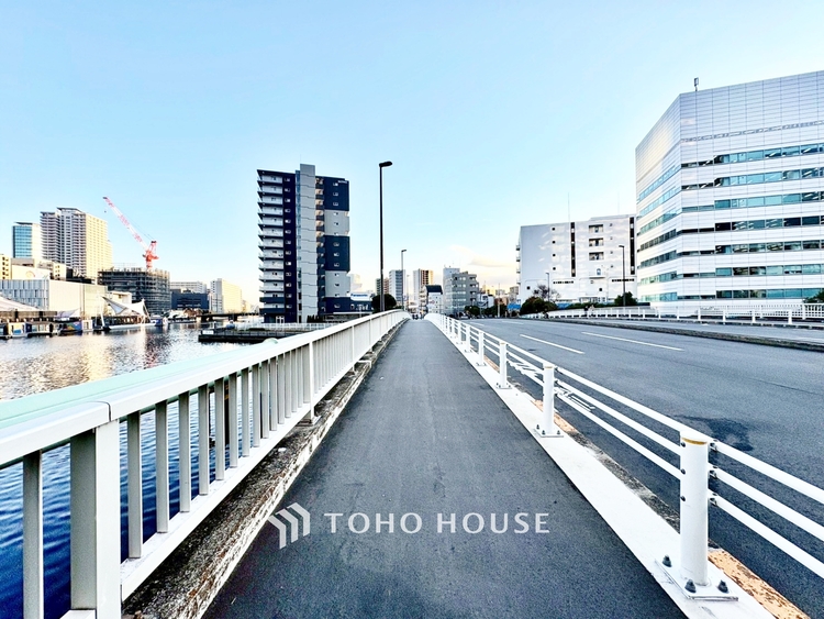 その他 ◆夏の海の空◆あの頃の夏空のブルースカイ。太陽と潮のかおりが僕の鼻をかすめのんびりとしたリゾート地の情景が思い浮かぶ。心地よい夏の思い出のかおりを。