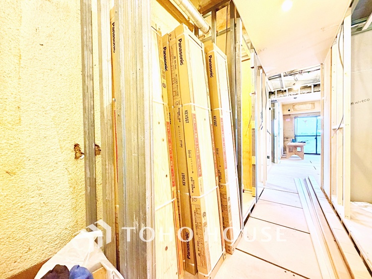 内装 趣味や仕事にも使える、柔軟な洋室スペース。ライフスタイルに合わせて活用できます。