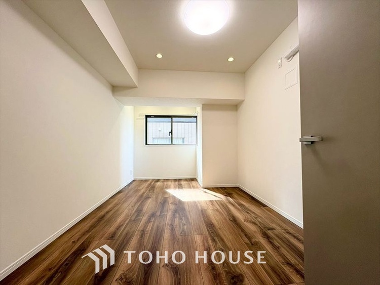 内装 【PRIVATE ROOM】◆快適◆な暮らしに不可欠な収納スペース。快適さとともに思い出も詰まっていく。