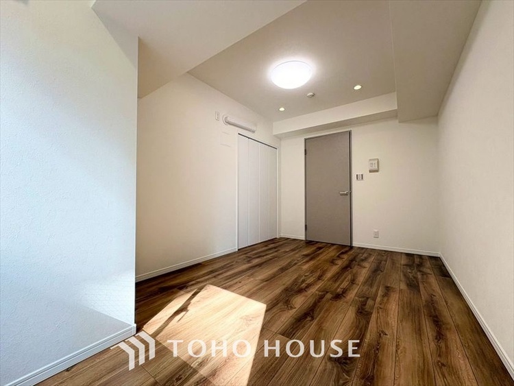 内装 【PRIVATE ROOM】◆属毛離裏◆子は父を手本とし、母に愛育されて成長する。家族の深い繋がり。いつまでも大切にしたい。