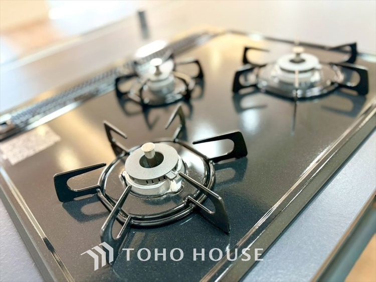 キッチン 【KITCHEN】◆家族のおはよう◆の声を笑顔で迎えてあげられるシステムキッチン。朝ごはんが楽しみでちょっと早起きしたくなるんです。