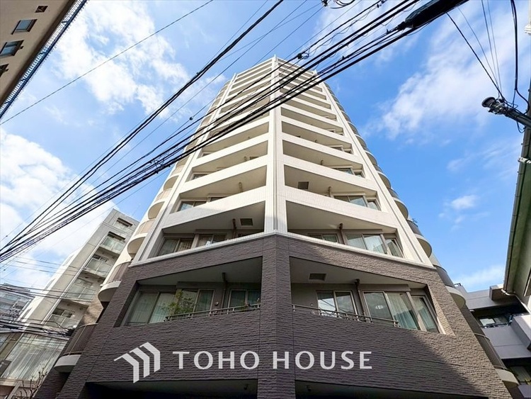 外観 【APPEARANCE】◆眩い◆光が燦々と入り、家族の笑顔を照らす。「いつまでも続いて」と願う夢のような毎日がここにある。