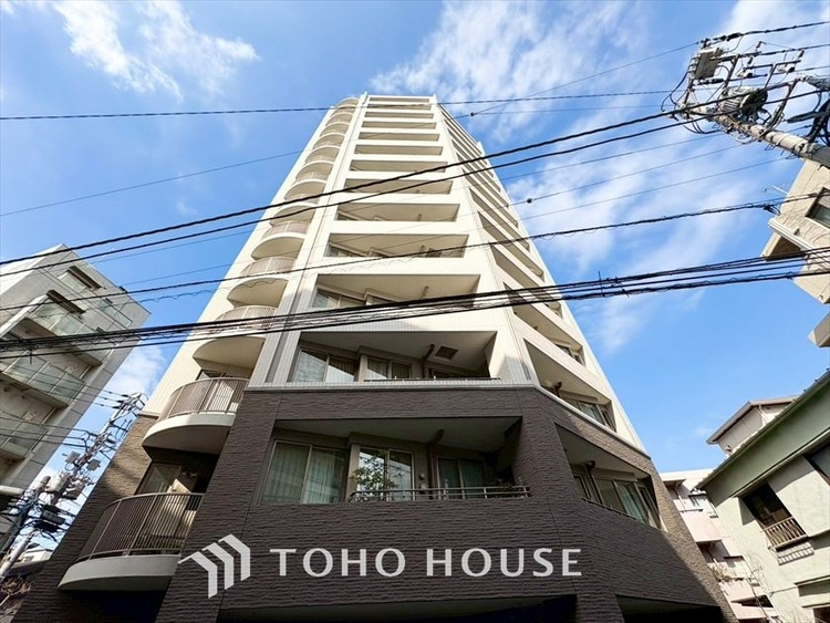 外観 【APPEARANCE】◆陽光◆が差し込む。この開放的な空間に家族の笑顔が集う。家族が一緒に過ごす空間は明るく、そして居心地よく。