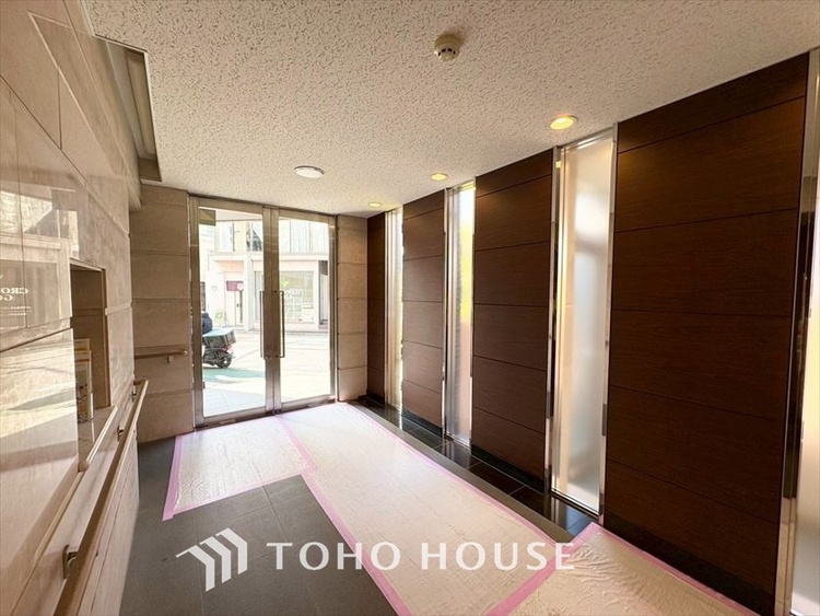 その他 【ENTRANCE】◆そびえ立つ◆我が家のシンボル。遠くの空が赤く染まる夕べが待ち遠しい。