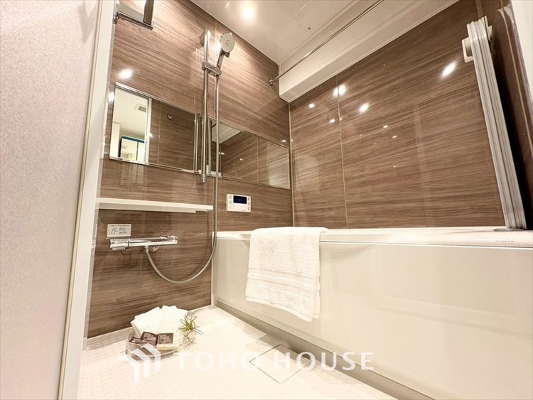 風呂 【BATHROOM】◆プライベートな空間◆simpleだからrelaxできるんです。こころもからだもキレイさっぱり。