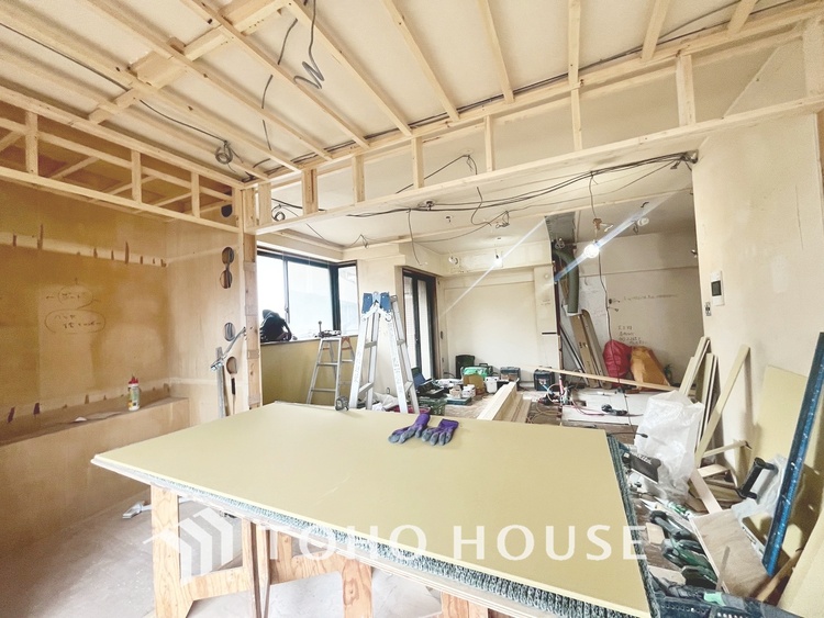 内装 現在改装中◆眩い◆光が燦々と入り、家族の笑顔を照らす。「いつまでも続いて」と願う夢のような毎日がここにある。