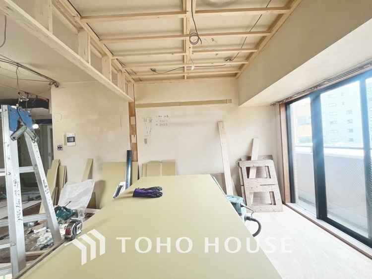 内装 現在改装中◆扉を◆開くとこの景色。家族の”おかえり”の声が聞こえてきそう。