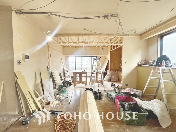 内装 現在改装中◆simple is best◆無駄のない綺麗なつくりのリビングルームであなただけの暮らしを。