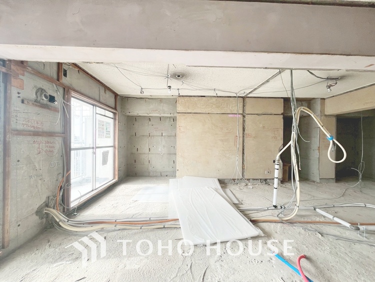 内装 現在改装中◆住む喜び、楽しさ、感動◆を君と共有したい。いつまでもずっと家族を見渡せるこの広い空間で。