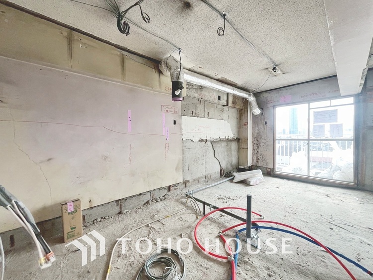 内装 現在改装中◆simple is best◆無駄のない綺麗なつくりのリビングルームであなただけの暮らしを。