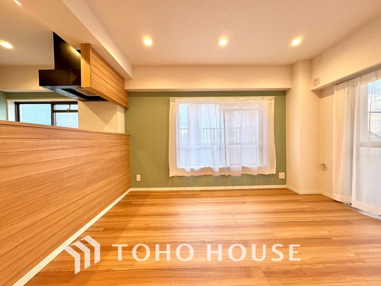 内装 【LIVING】◆Sunshine◆光が燦々と入り、いるだけで気持ちいい。「開放的でゆとりあるお部屋です。」