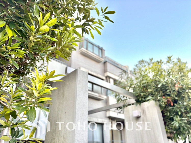 バルコニー 【BALCONY】◆Open new door◆扉の向こうには青空が広がっている。