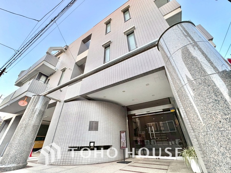 その他 【ENTRANCE】◆家族◆帰りを待つ家族の元へと急ぐときの弾む思い。そんな思いを引き立てる。