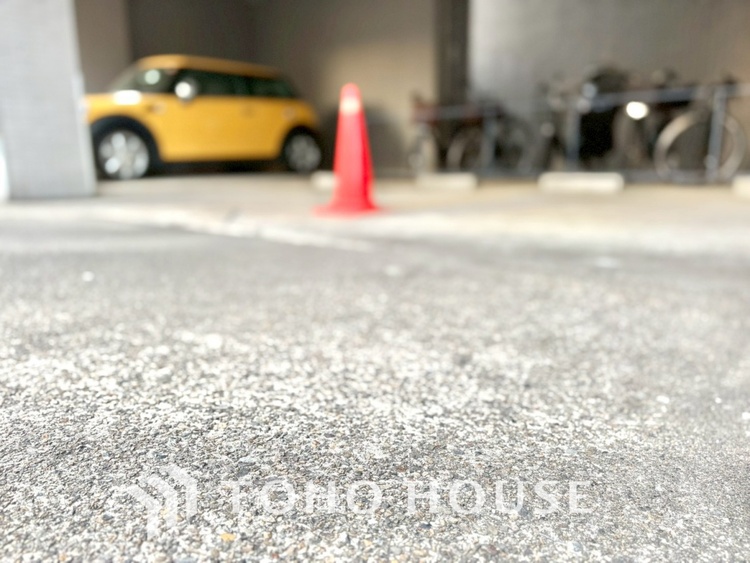 駐車場 【PARKING】◆愛車を◆安全に駐車できる駐車場がございます。