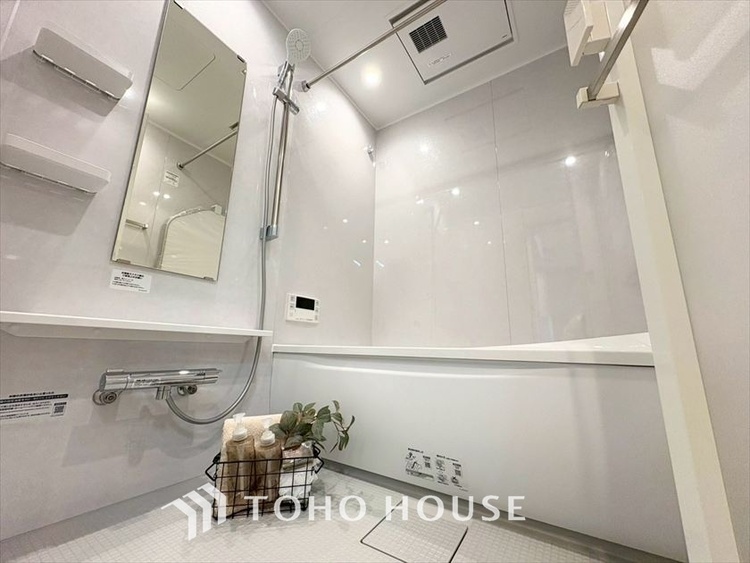 風呂 【BATHROOM】◆プライベートな空間◆simpleだからrelaxできるんです。こころもからだもキレイさっぱり。