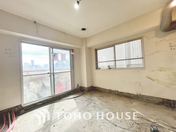 内装 現在改装中◆煌びやか◆愛おしい家族との団欒の時間をより一層幸せなものに感じさせる煌びやかなLDK。輝かしい毎日が待っています。