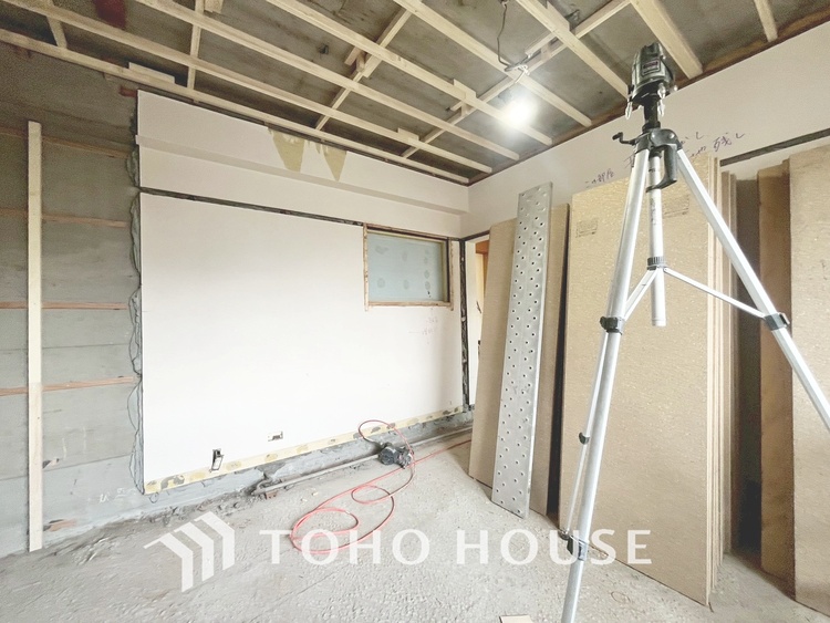 内装 現在改装中◆simple is best◆無駄のない綺麗なつくりのリビングルームであなただけの暮らしを。