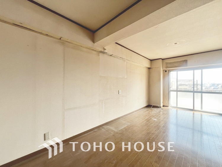 内装 現在改装中◆Sunshine◆光が燦々と入り、いるだけで気持ちいい。「開放的でゆとりあるお部屋です。」