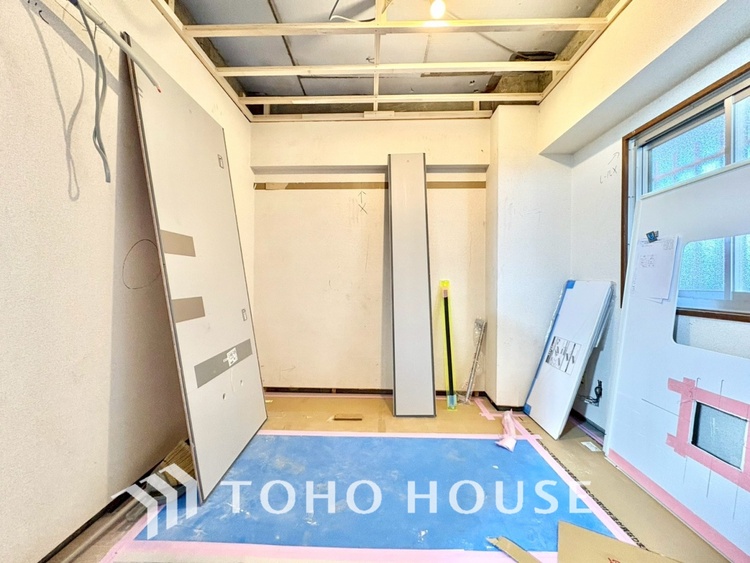 内装 現在改装中◆快適◆な暮らしに不可欠な収納スペース。快適さとともに思い出も詰まっていく。