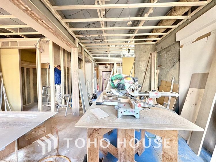 内装 現在改装中◆扉を◆開くとこの景色。家族の”おかえり”の声が聞こえてきそう。