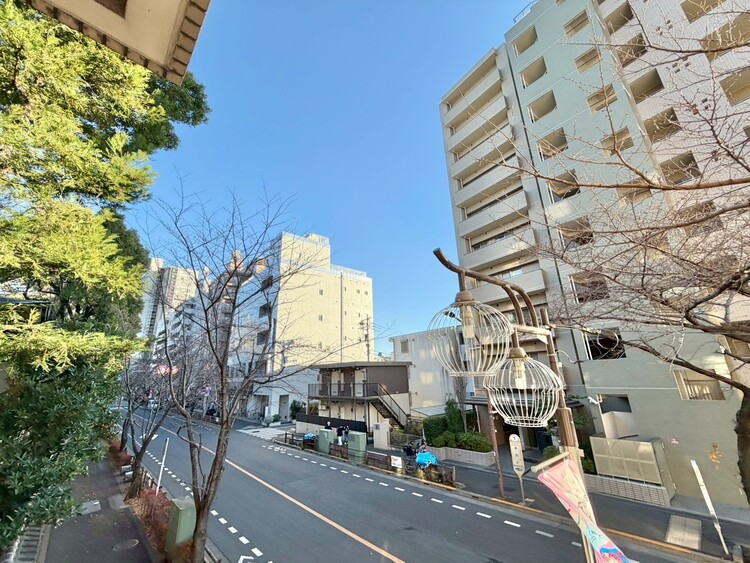 バルコニー 眺望や窓からの景色が良いと、家で過ごす時間も快適です。