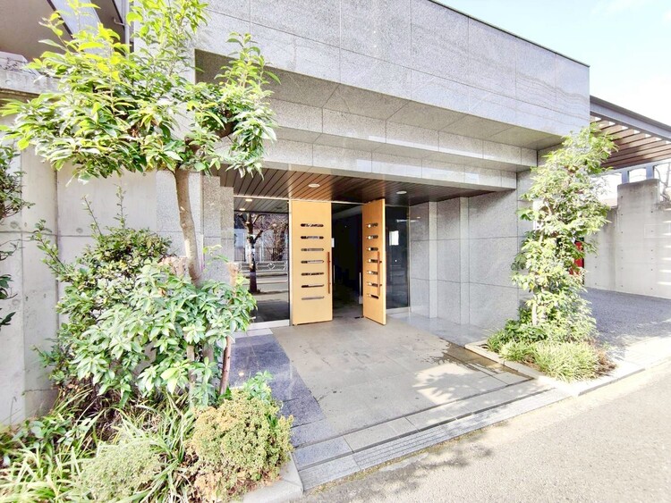 エントランス 上質感漂う玄関アプローチです。