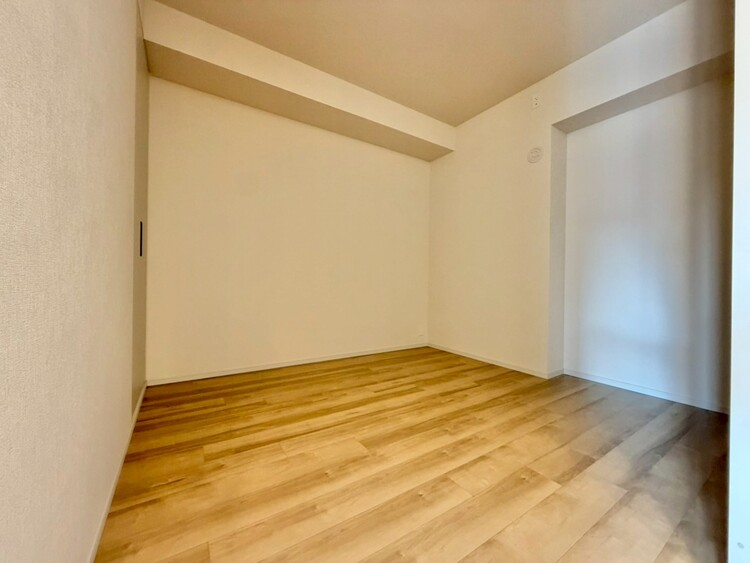 その他 清かで艶やかな時間をもたらしてくれる室内です。