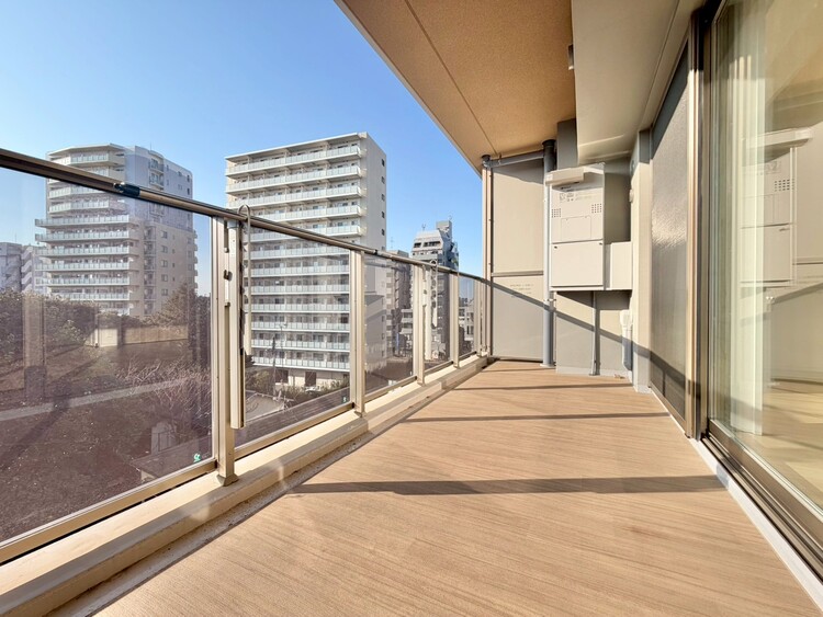 その他 朝の澄んだ空気や、夕方に吹く清々しい風を感じられるバルコニー。