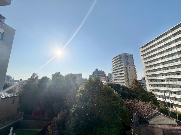 その他 眺望や窓からの景色が良いと、家で過ごす時間も快適です。