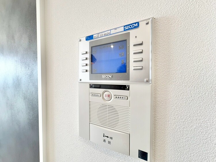 その他 誰が来てもわかる様にモニター付きインターホンを設置。