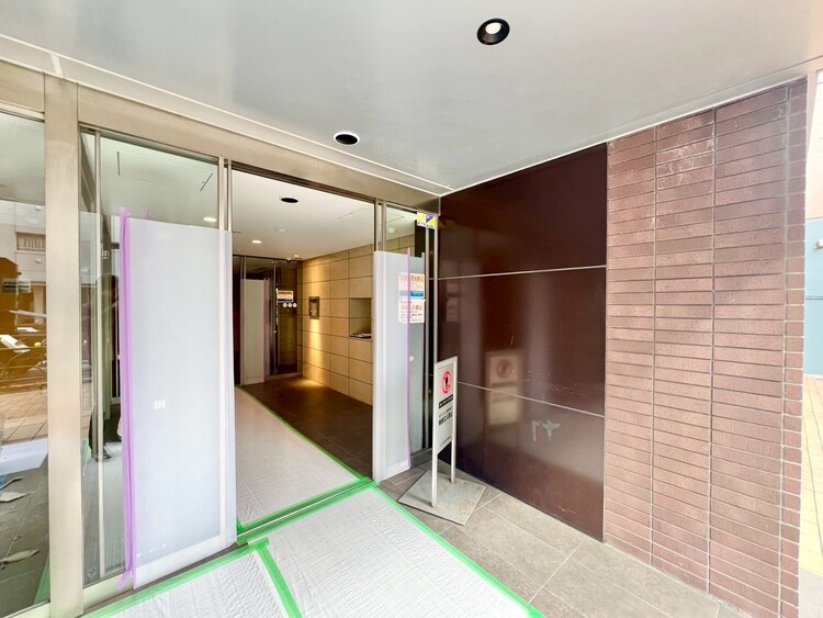 その他 上質感漂う玄関アプローチです。