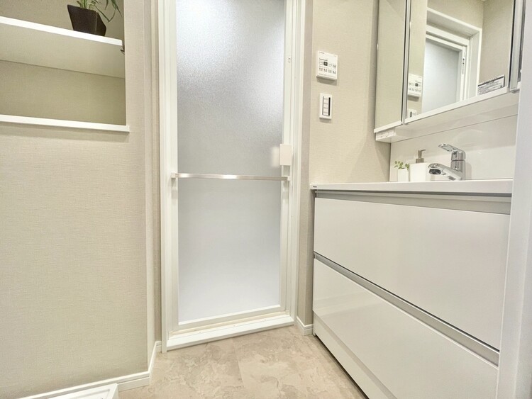 その他 十分な広さの脱衣所。※画像はイメージです。