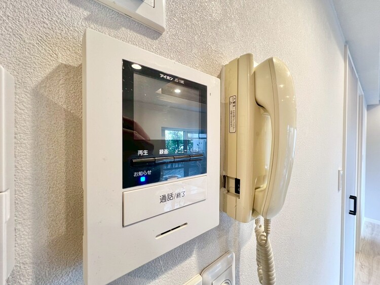 その他 誰が来てもわかる様にモニター付きインターホンを設置。