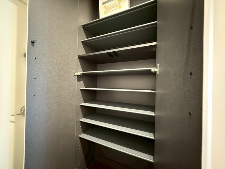 その他 家電やスーツケース、ストック品など何でも片付く嬉しい空間です。