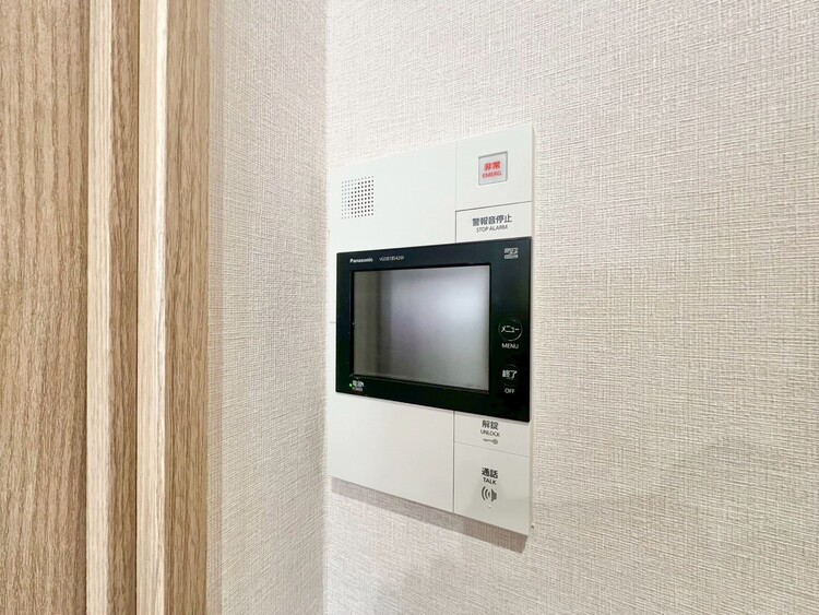 その他 誰が来てもわかる様にモニター付きインターホンを設置。
