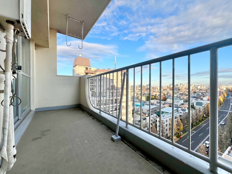 その他 朝の澄んだ空気や、夕方に吹く清々しい風を感じられるバルコニー。