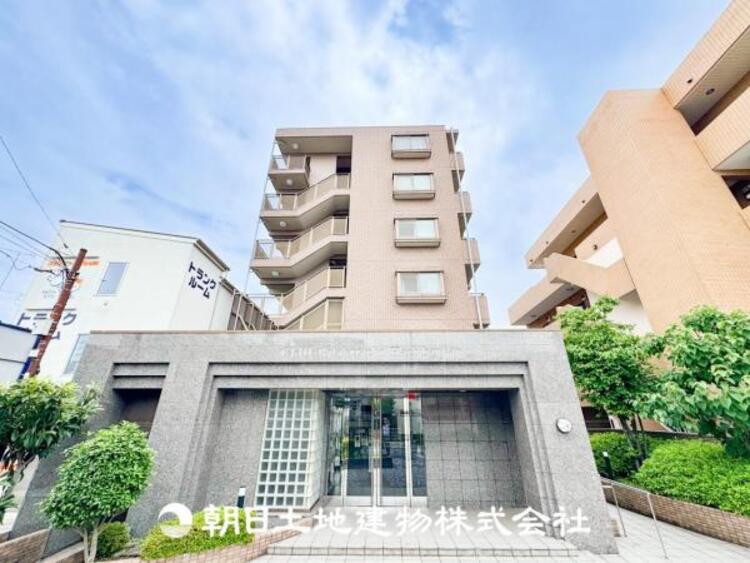外観 表現された空間はたくさんの光を浴び、風を感じ、暮らしの時間を豊かにしてくれます。