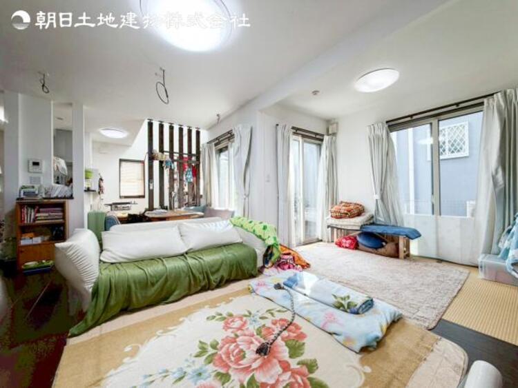 居間 ご見学や資料請求など、お気軽にお問い合わせください