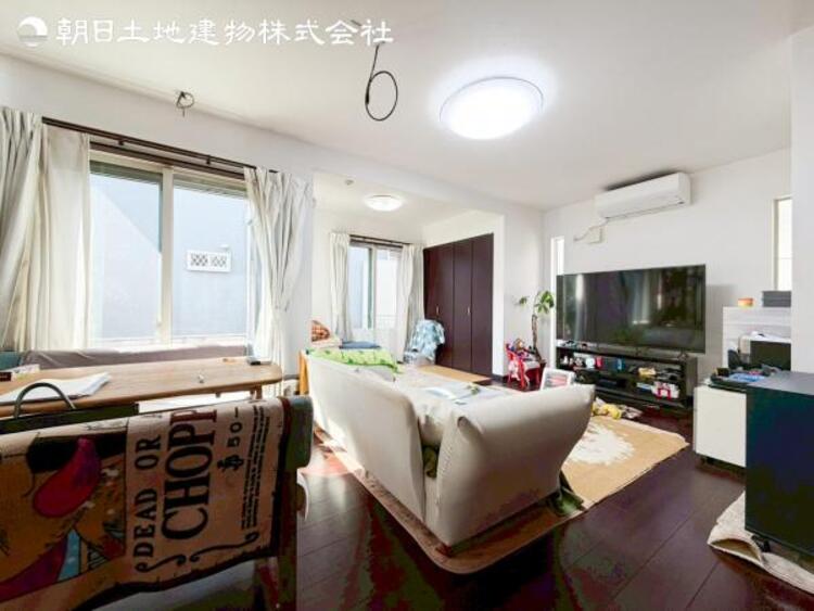 居間 ご見学や資料請求など、お気軽にお問い合わせください