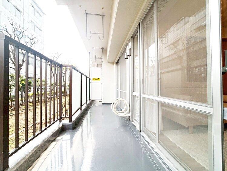 バルコニー 暮らしの中で、光と風を演出してくれるバルコニー。