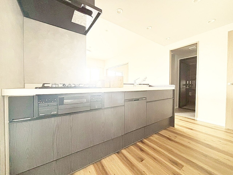 キッチン 洗練されたスタイリッシュなデザイン性と使いやすさを備えた仕様。